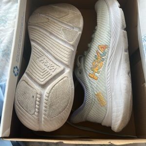 Hoka one one